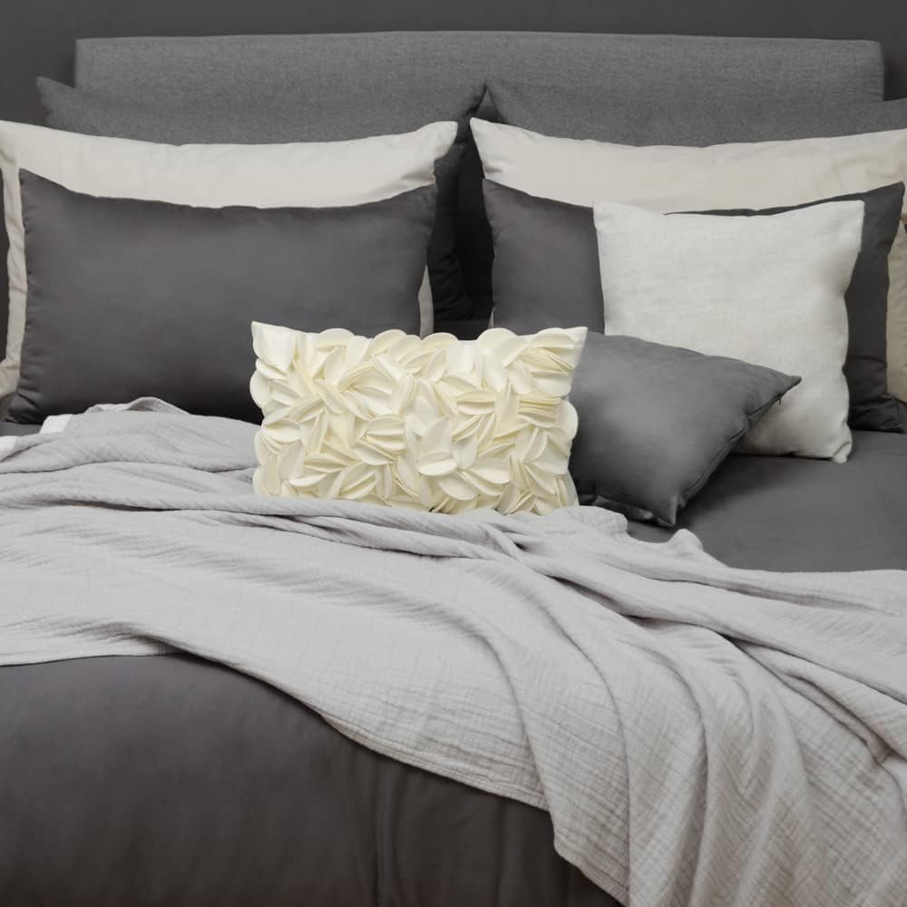 VG|cream-velvet|Handmade 3D Floral Throw Pillow Cover