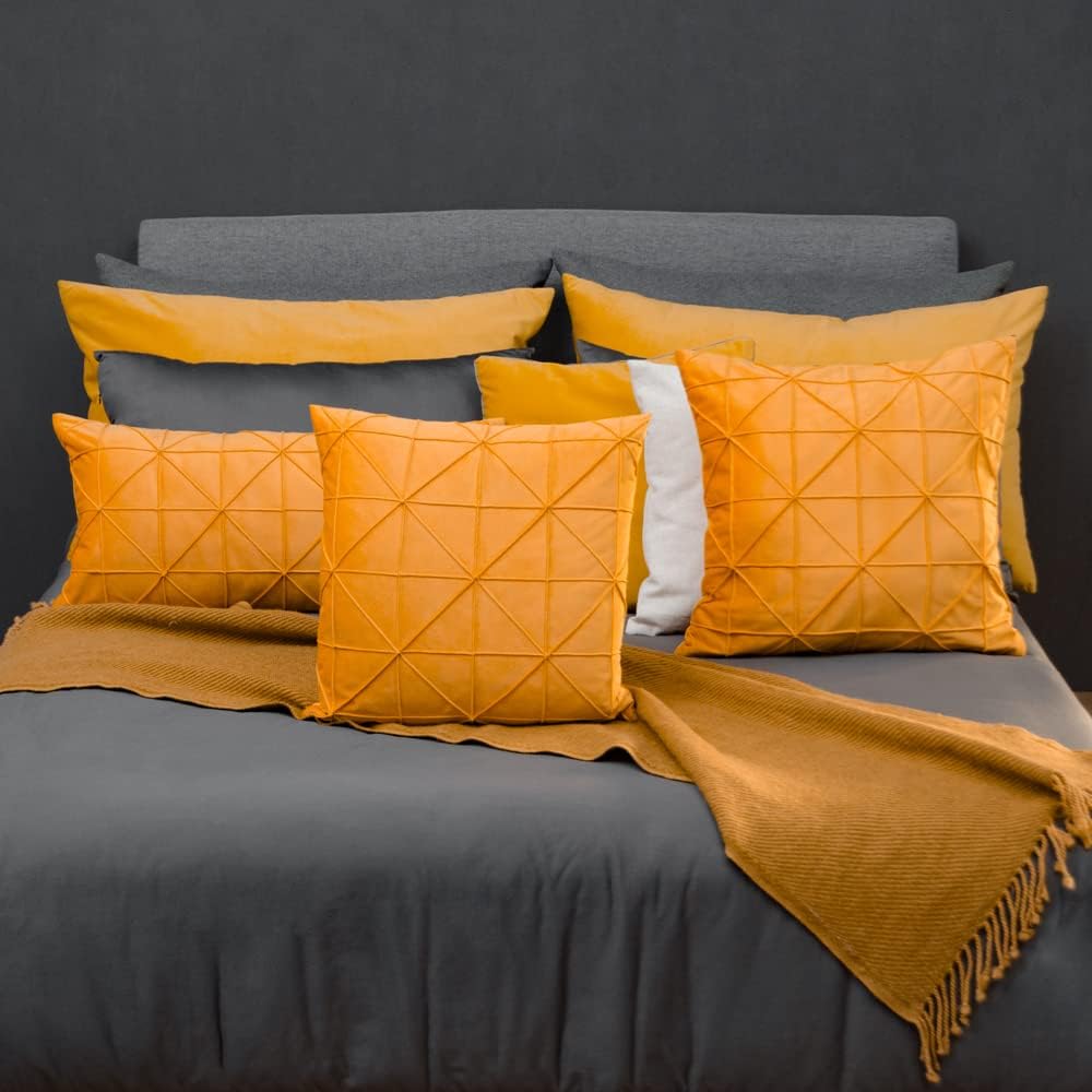 VG|yellow|Velvet Pillow Cover