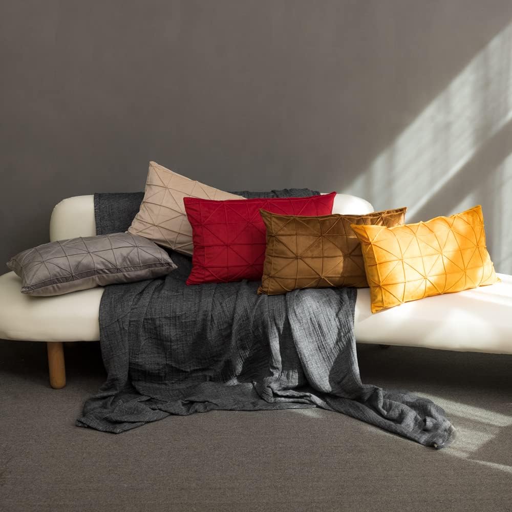 VG|yellow|Velvet Pillow Cover