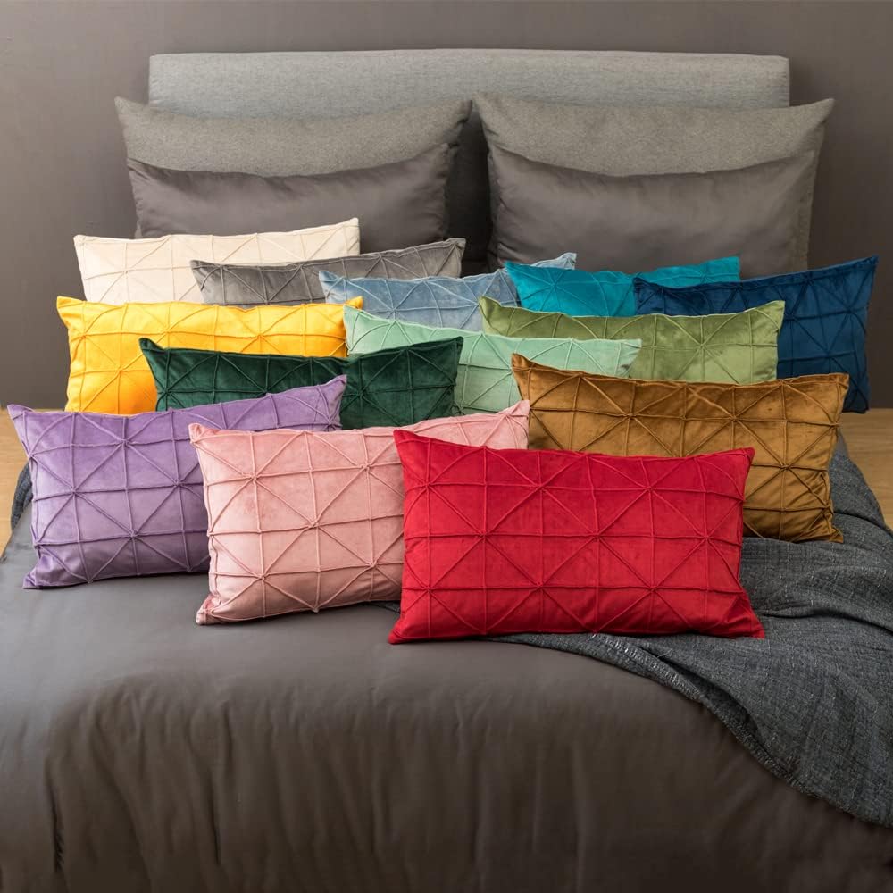 VG|dark-green,grayish-pink,red|Velvet Pillow Cover