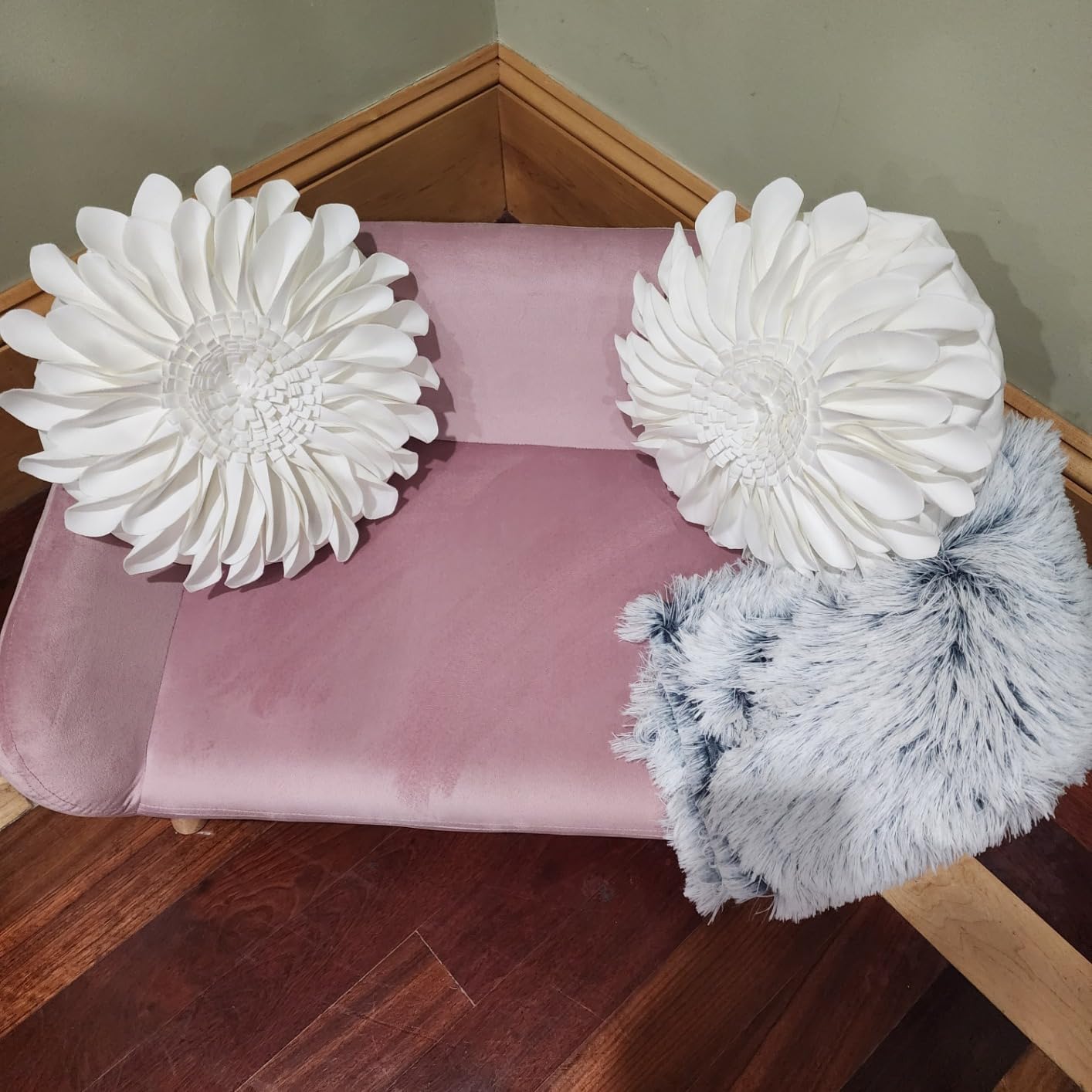 3D Flower Throw Pillow Covers Decorative Aesthetic Sunflower Accent Pillow Cases Handmade Pillowcase Round Cushion for Car Bedroom Bed Couch Chair with Insert White