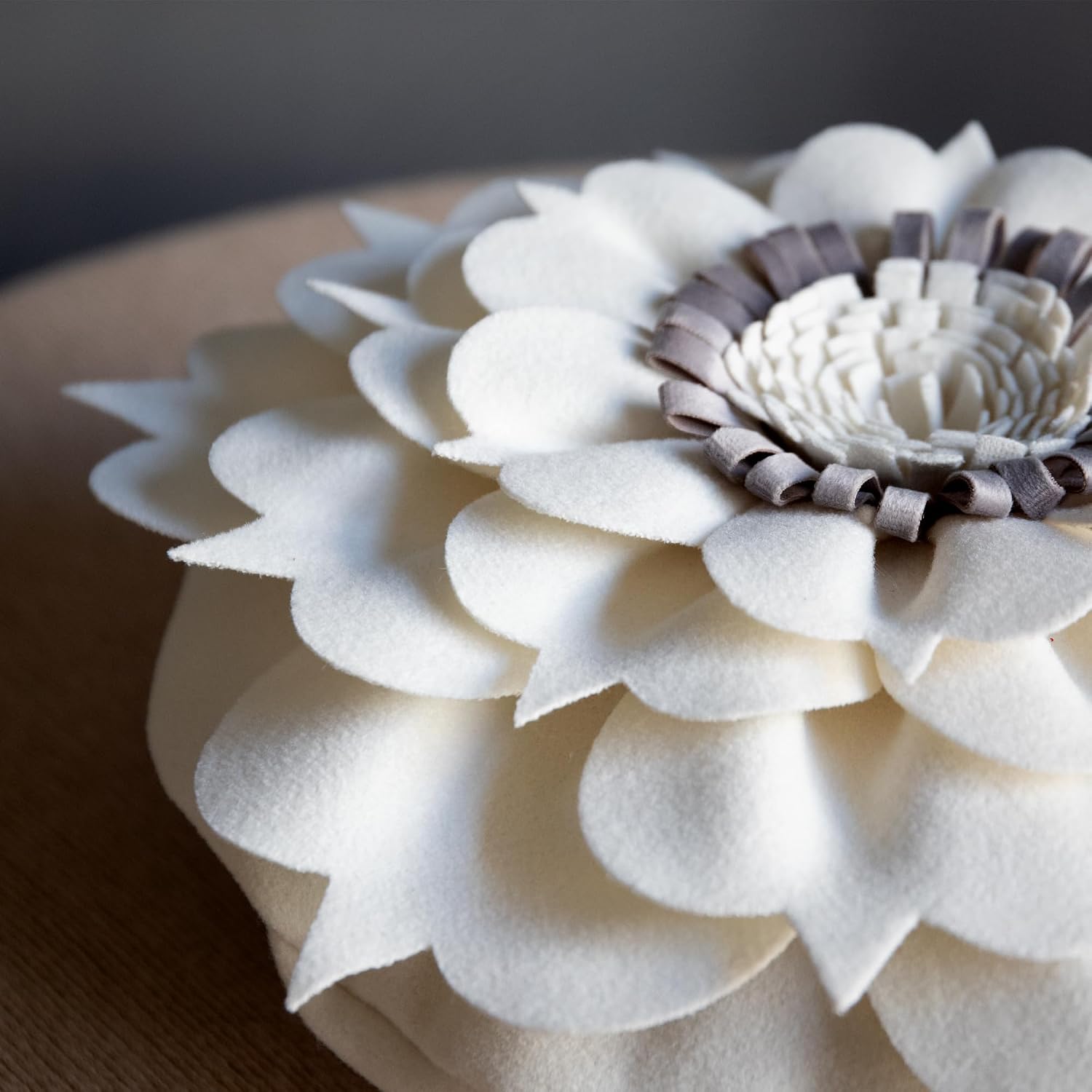 VG|cream-white|3D Flower Decorative Throw Pillow Accent Handmade Round Pillow Cushion with Insert for Home Couch Bedroom Decor