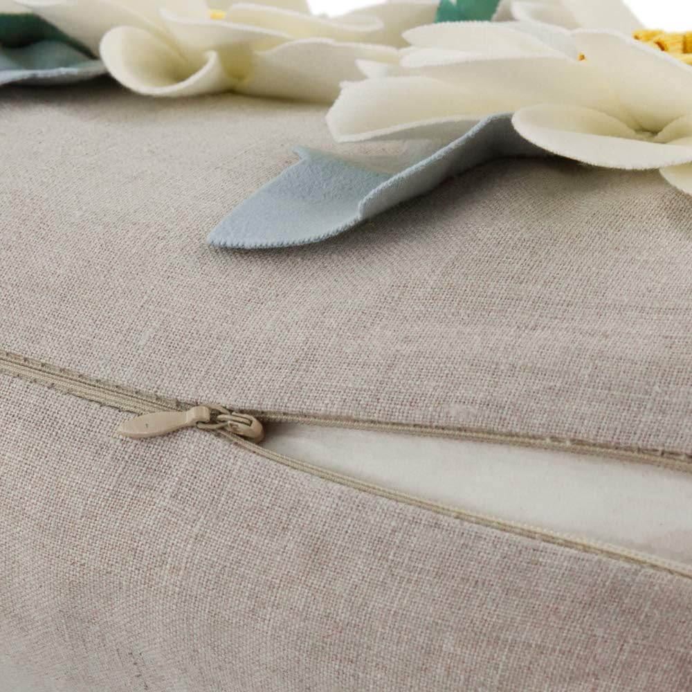 3D Daisy Flower Throw Pillow Cover, White