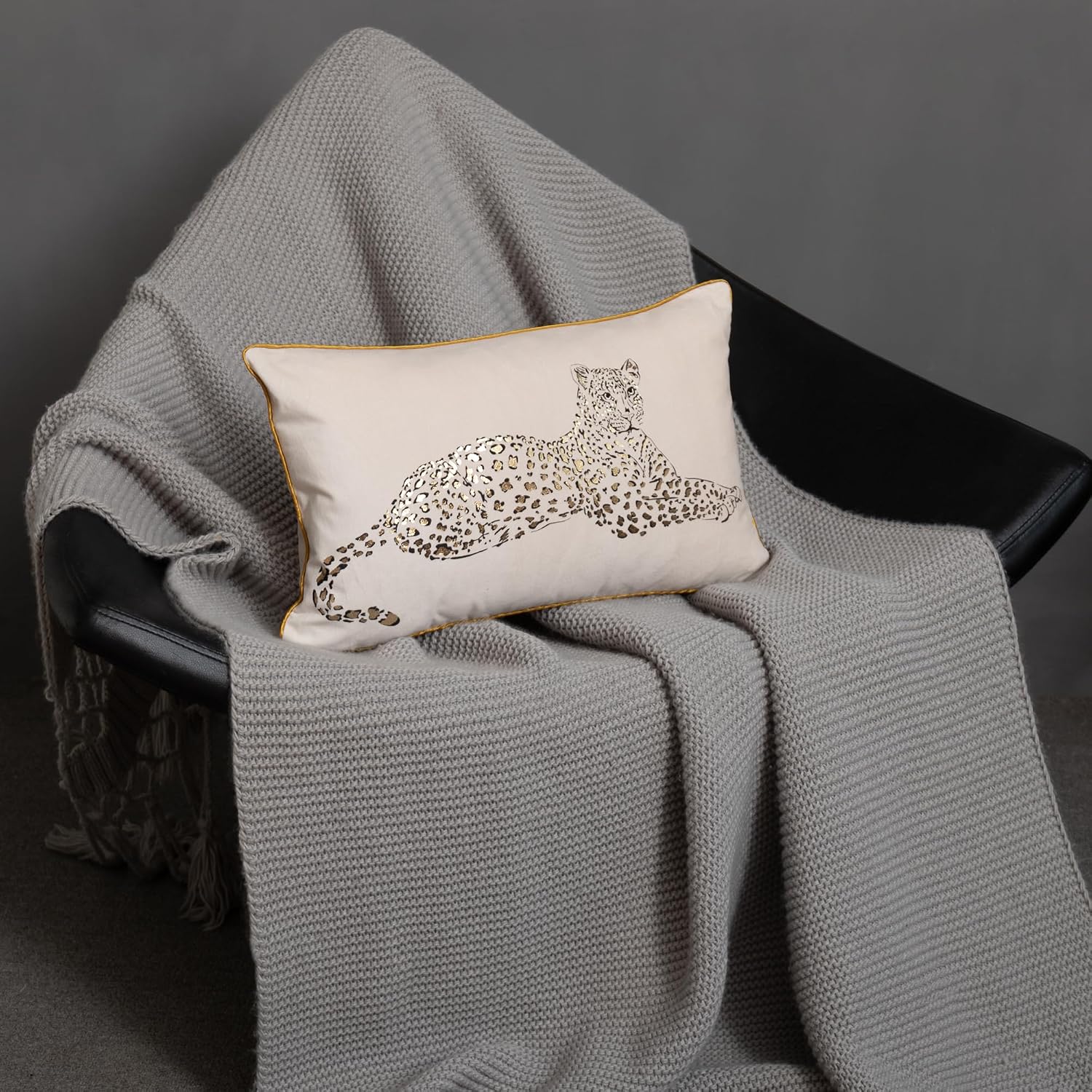 VG|creamy-white|Leopard Print Throw Pillow Cover Decorative Velvet Cushion with Gold Foil Printing for Bed Couch Chair Car