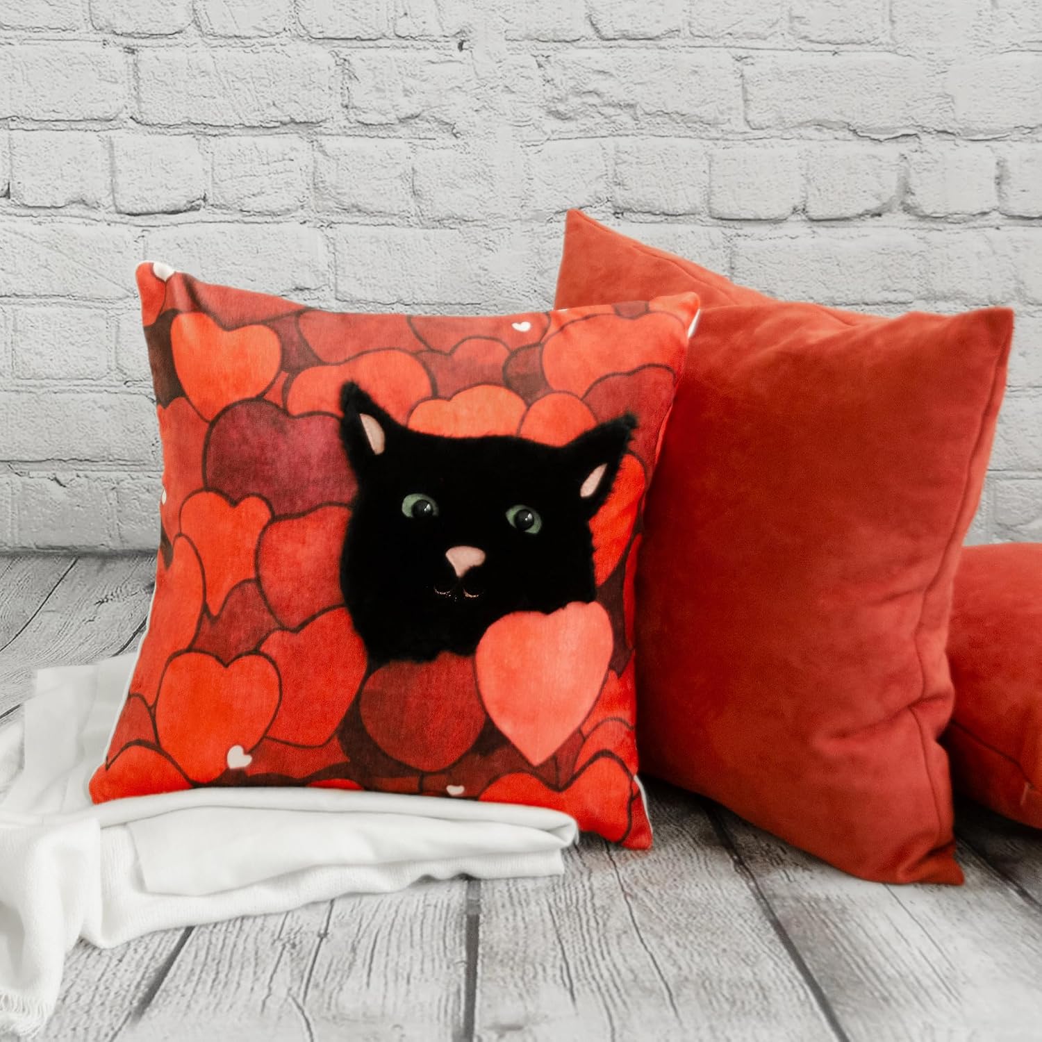 Valentine Black Cat Hearts Throw Pillow Cover, Decorative Velvet Cushion Case, Red and Black Love Theme