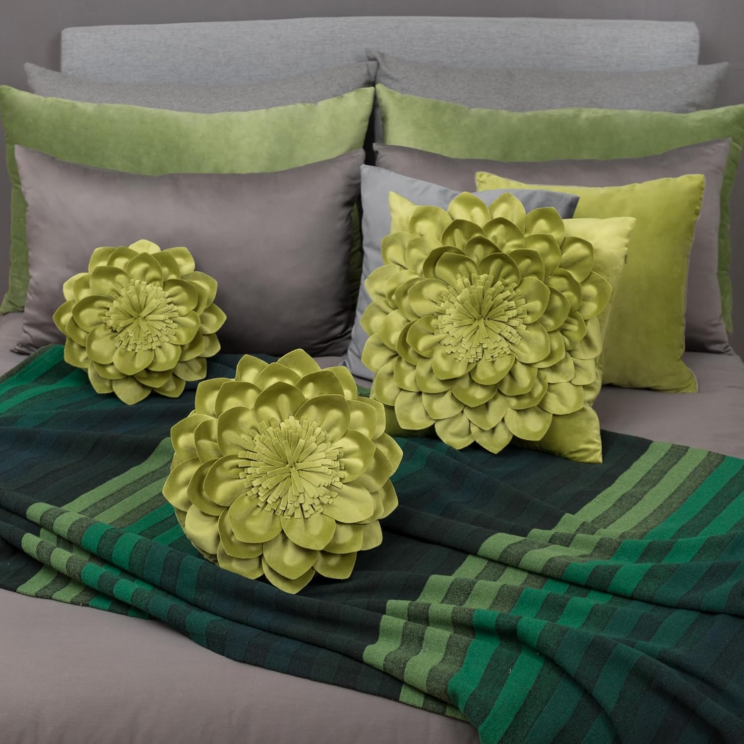 VG|green|Decorative Throw Pillow with Insert