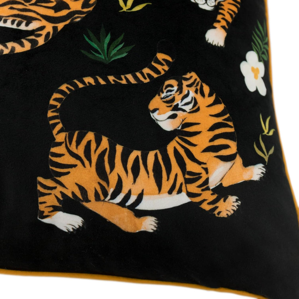 VG|black|Printing Tiger Throw Pillow Cover