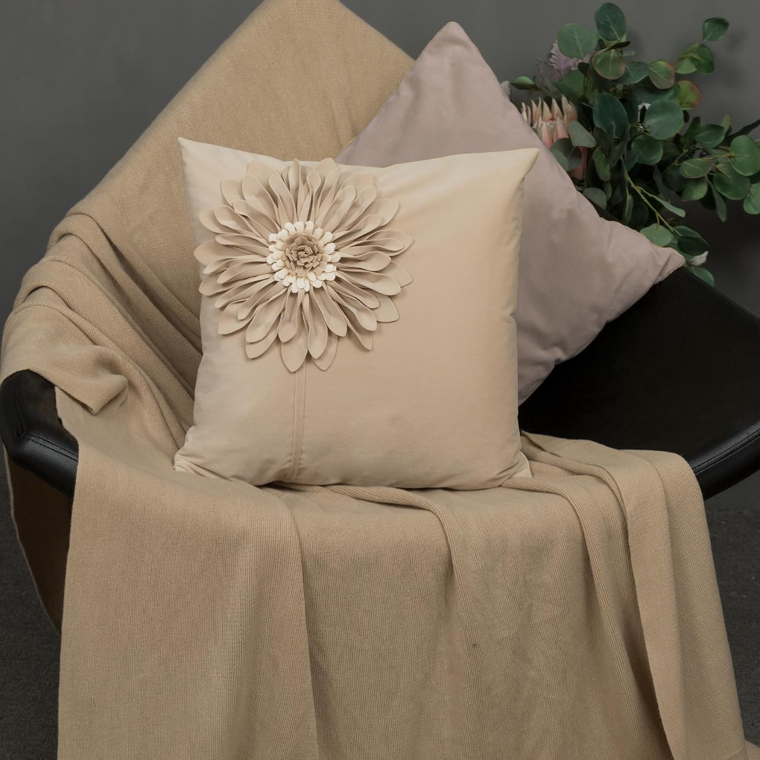 Decorative Flower Throw Pillow Cover 3D Sunflower Pillow Case Velvet Cushion Floral Pillowcase for Bed Living Room Couch Chair